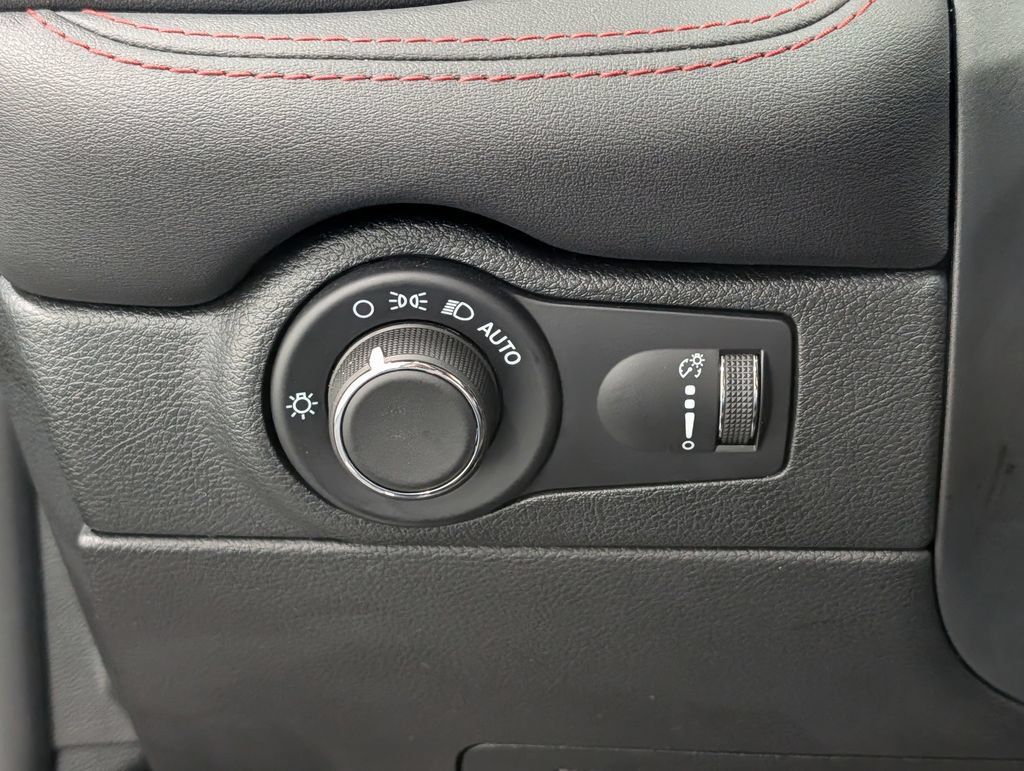 Used 2025 Dodge Durango R/T AWD/4WD image 20
