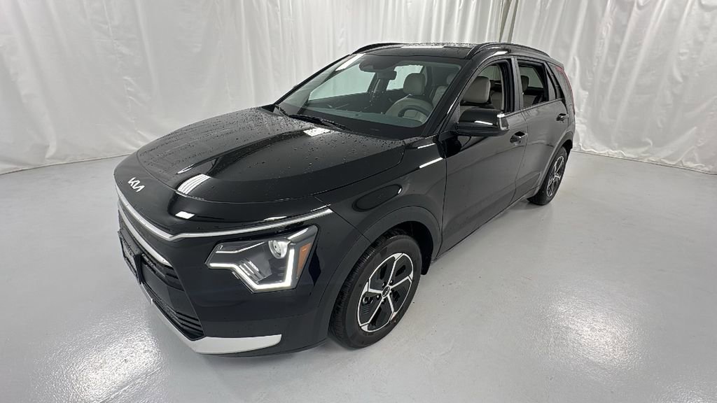 New 2025 Kia Niro EX image 7
