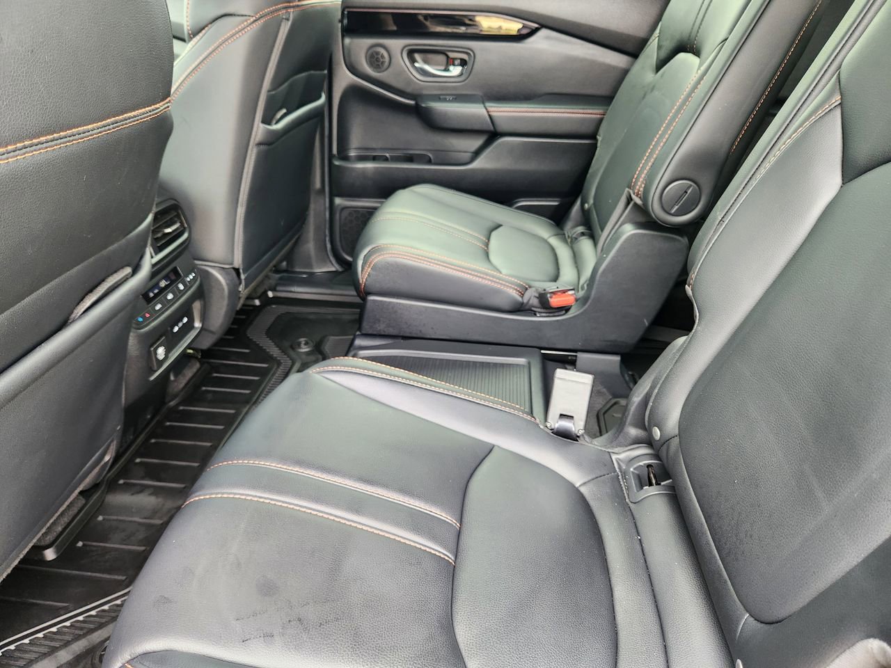 Certified 2025 Honda Pilot TrailSport image 29