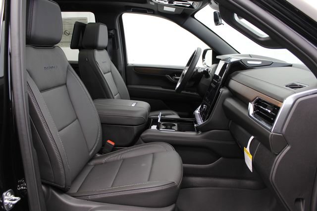 New 2026 GMC Yukon Denali w/ Advanced Technology Package AWD/4WD image 32