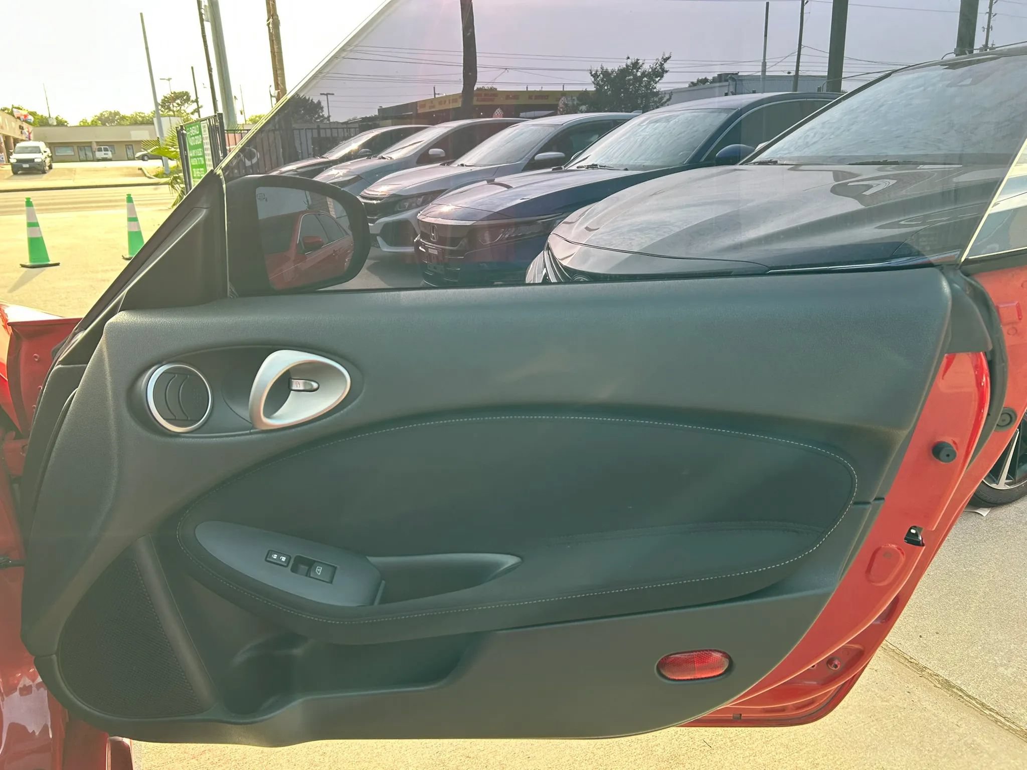 Used 2012 Nissan 370Z Coupe RWD image 14