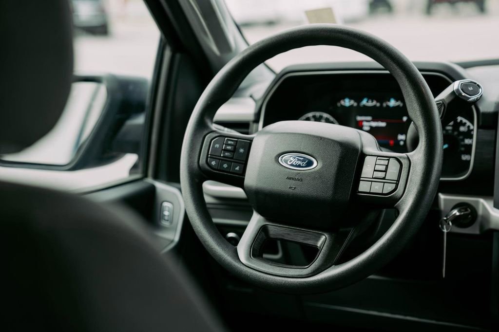 Used 2023 Ford F150 XLT w/ Trailer Tow Package image 13