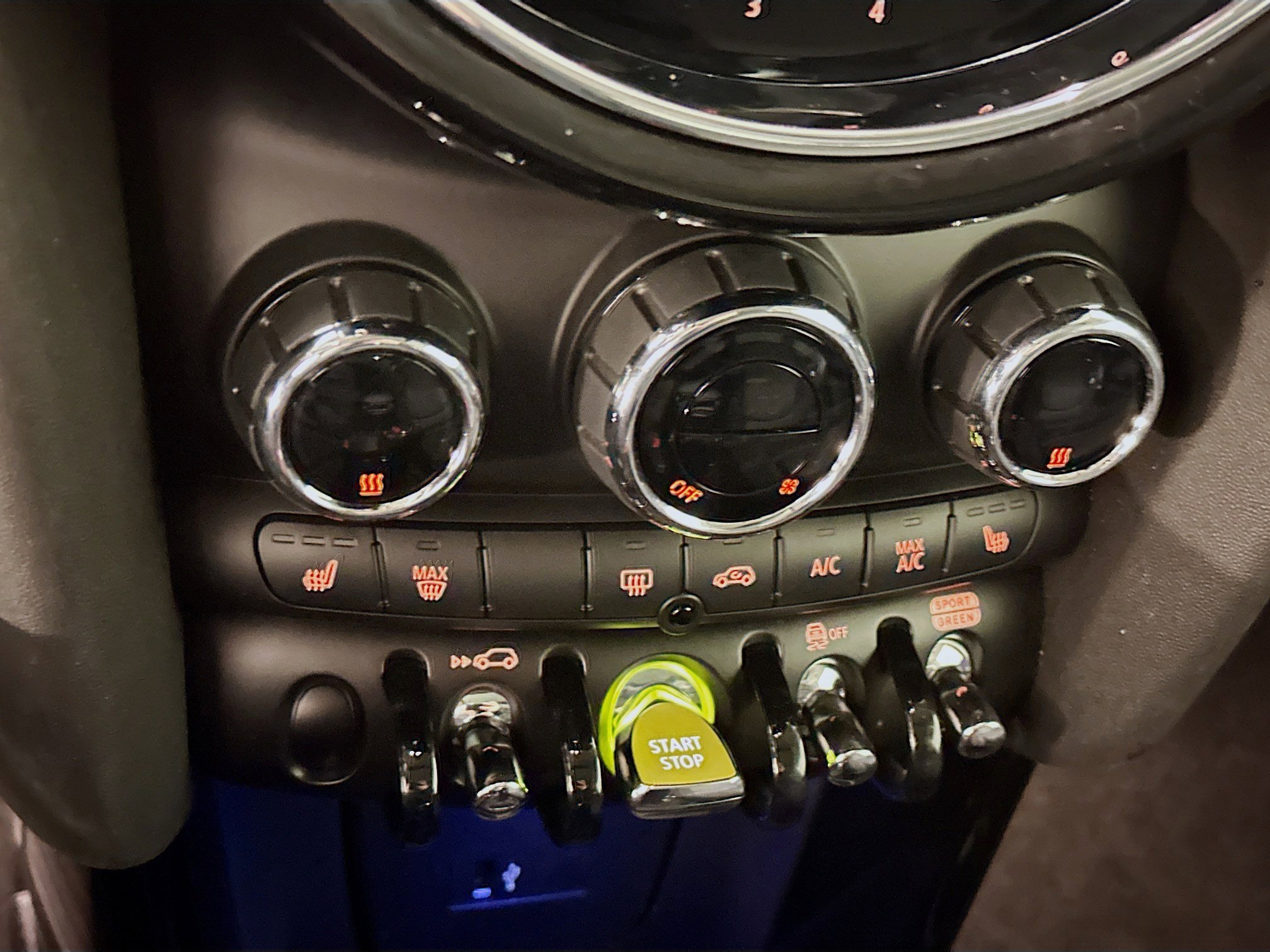 Used 2023 MINI Cooper SE image 24