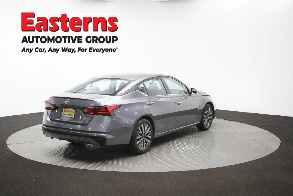 Used 2024 Nissan Altima 2.5 SV FWD image 43