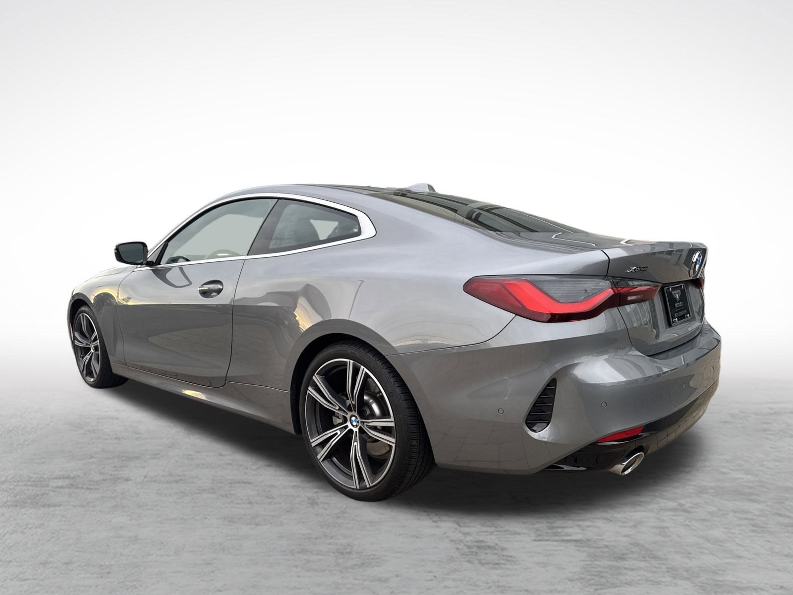 Used 2024 BMW 430i xDrive Coupe w/ Premium Package image 3