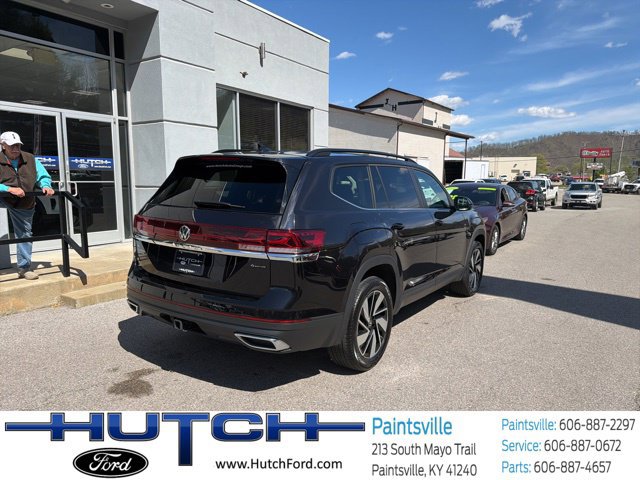 Used 2025 Volkswagen Atlas SE AWD/4WD image 3