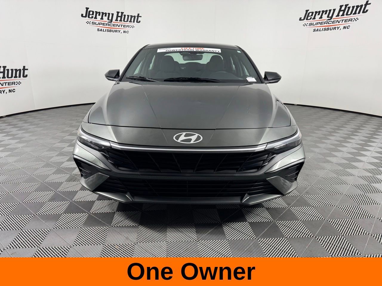 Used 2025 Hyundai Elantra Sport image 5