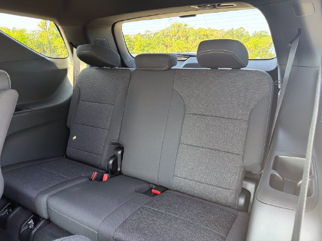 New 2027 Chevrolet Traverse LT w/ Driver Confidence Package FWD image 24
