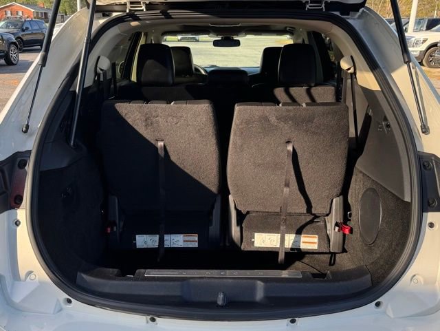 Used 2013 Lincoln MKT FWD image 13