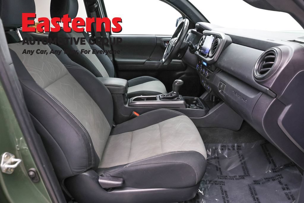 Used 2022 Toyota Tacoma TRD Sport AWD/4WD image 24