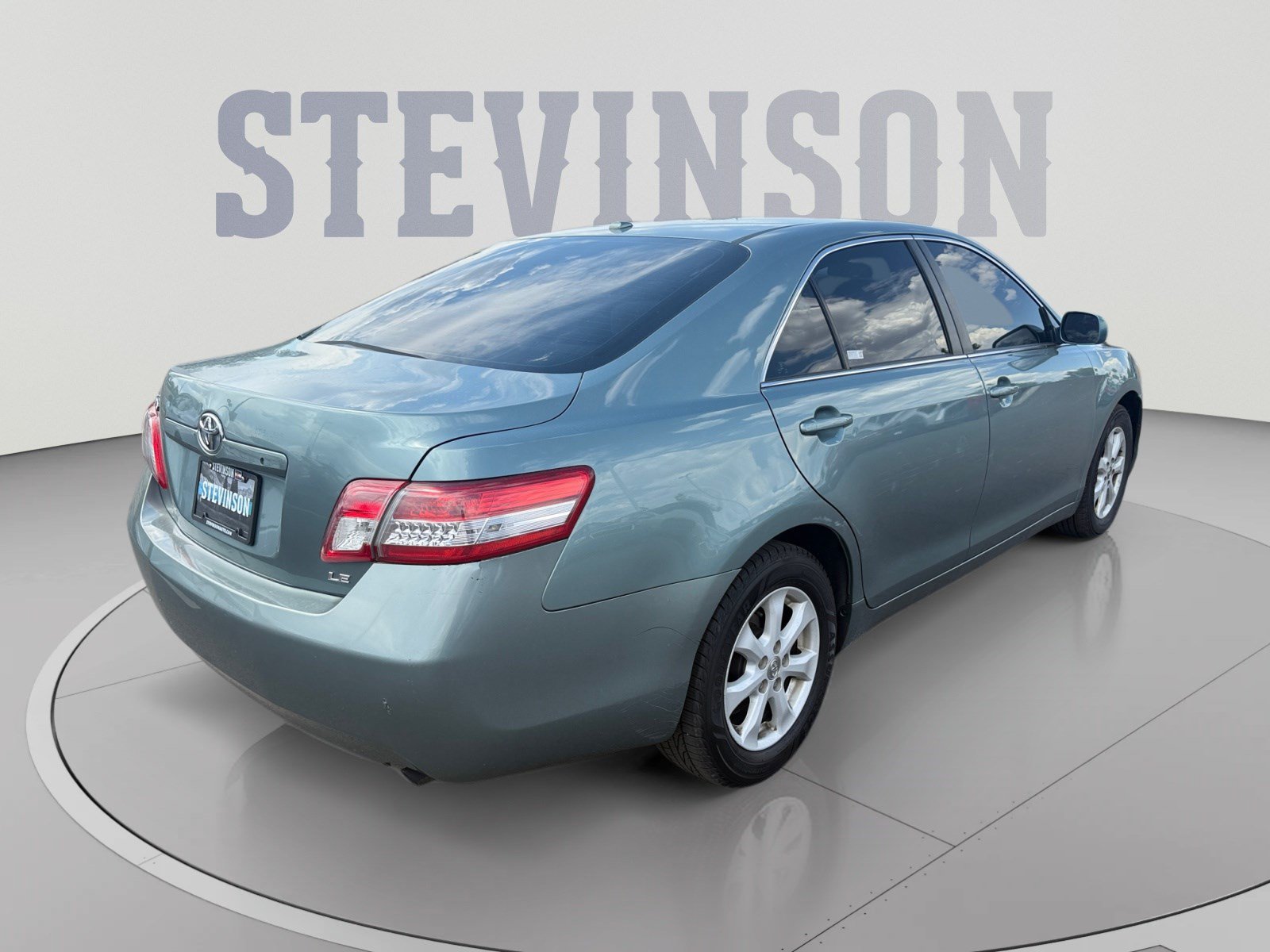Used 2011 Toyota Camry LE w/ LE Extra-Value Pkg FWD image 5