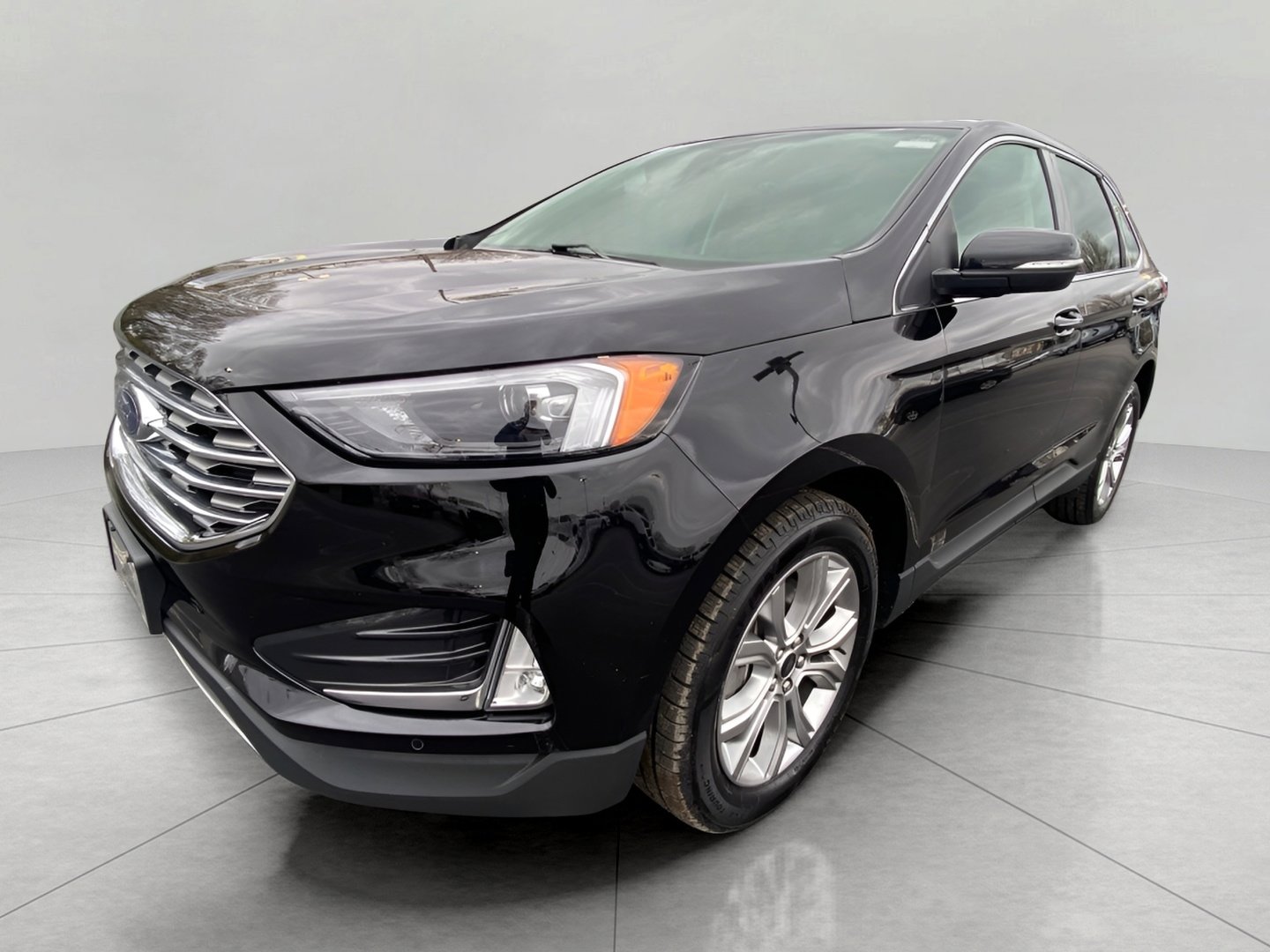 Certified 2024 Ford Edge Titanium AWD/4WD image 6