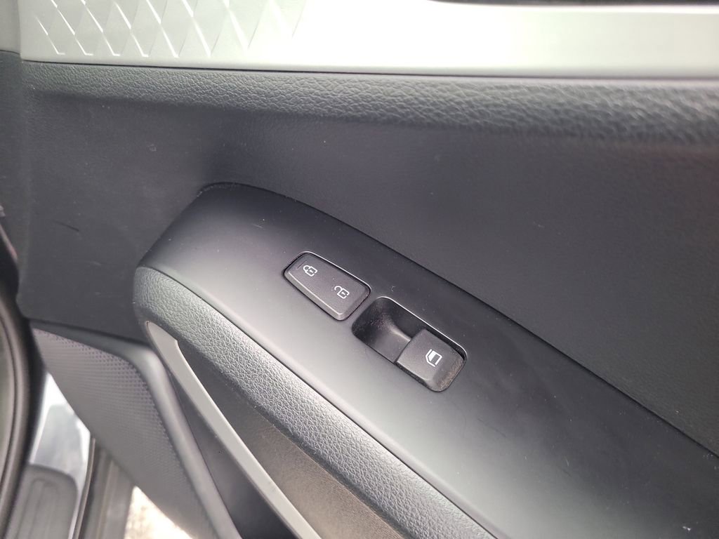 Used 2024 Kia Soul LX w/ Option Group 015 image 27