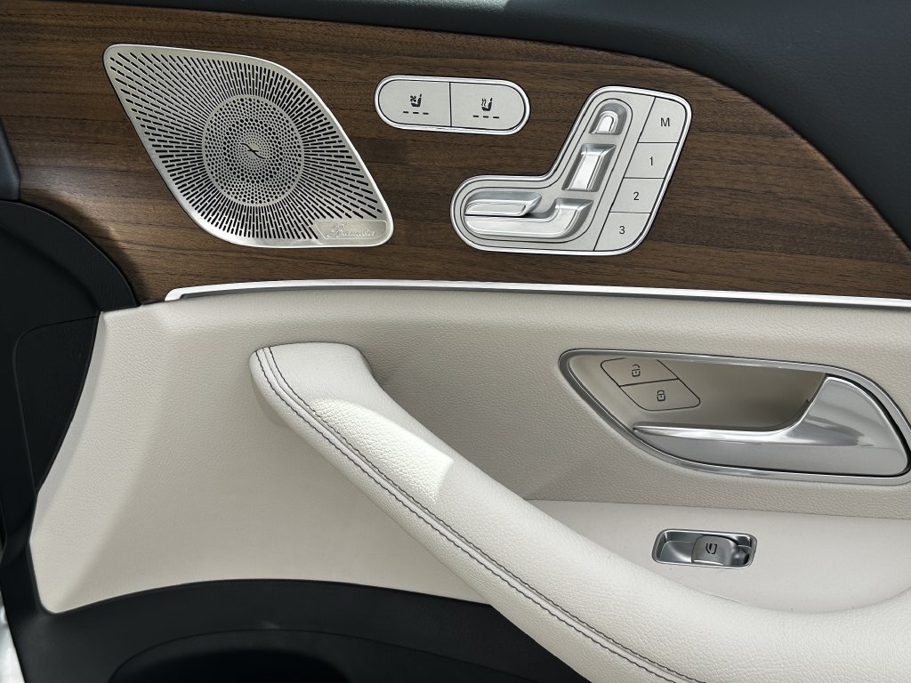 New 2026 Mercedes-Benz GLS 450 4MATIC image 16