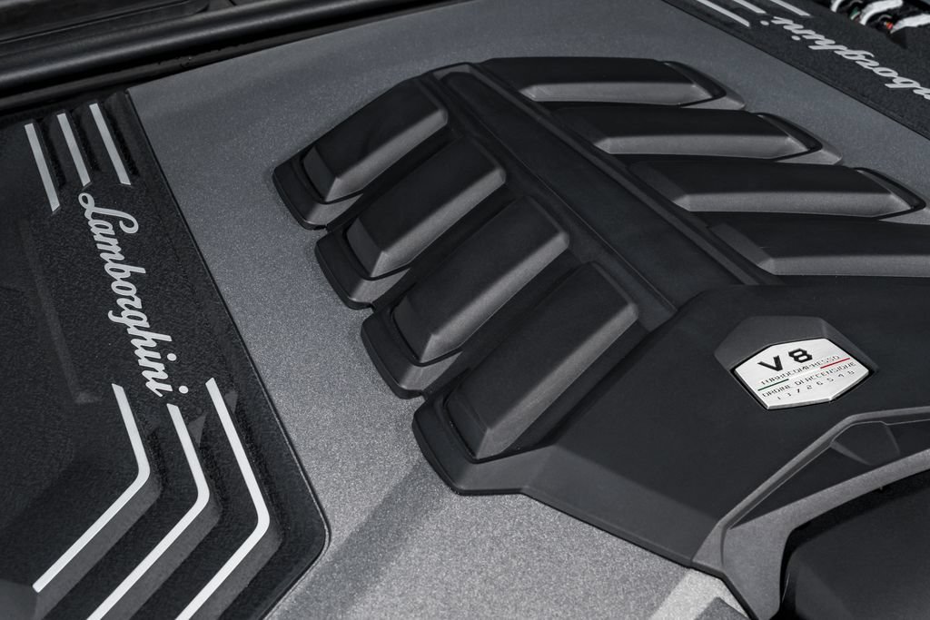 Used 2022 Lamborghini Urus AWD/4WD image 48