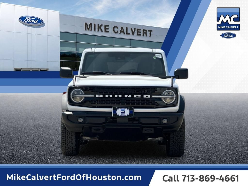 New 2026 Ford Bronco Outer Banks w/ Black Appearance Package AWD/4WD image 8