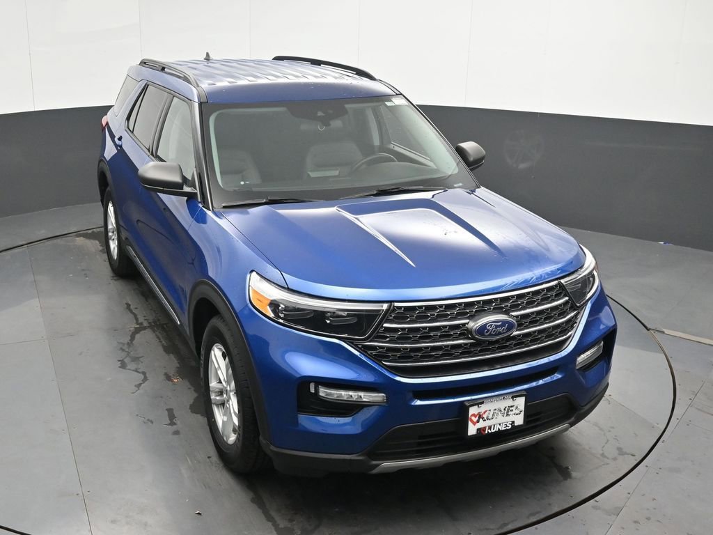 Used 2022 Ford Explorer XLT w/ Equipment Group 202A image 37