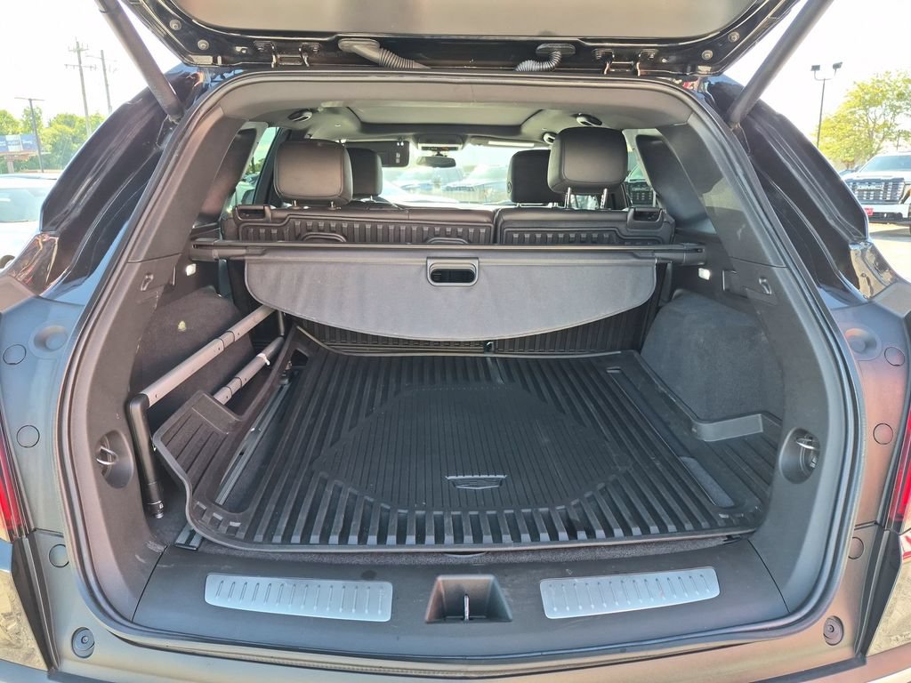 Certified 2024 Cadillac XT5 Premium Luxury w/ LPO, Floor Liner Package AWD/4WD image 28