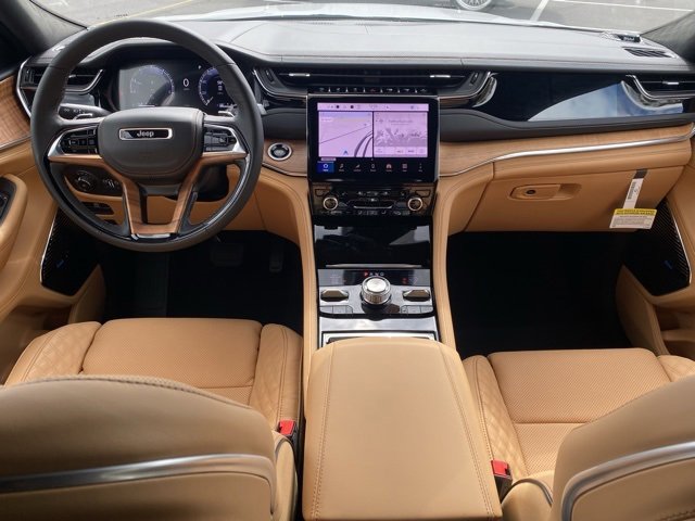 New 2025 Jeep Grand Cherokee Summit image 36