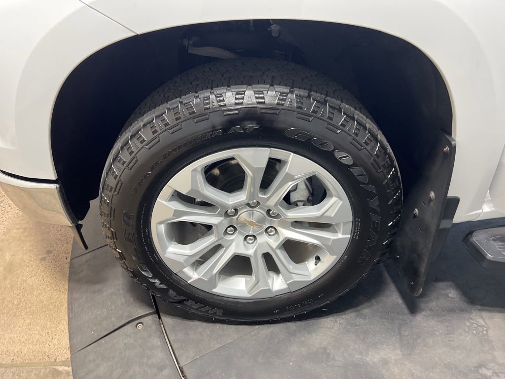 Certified 2024 Chevrolet Silverado 1500 LTZ AWD/4WD image 38