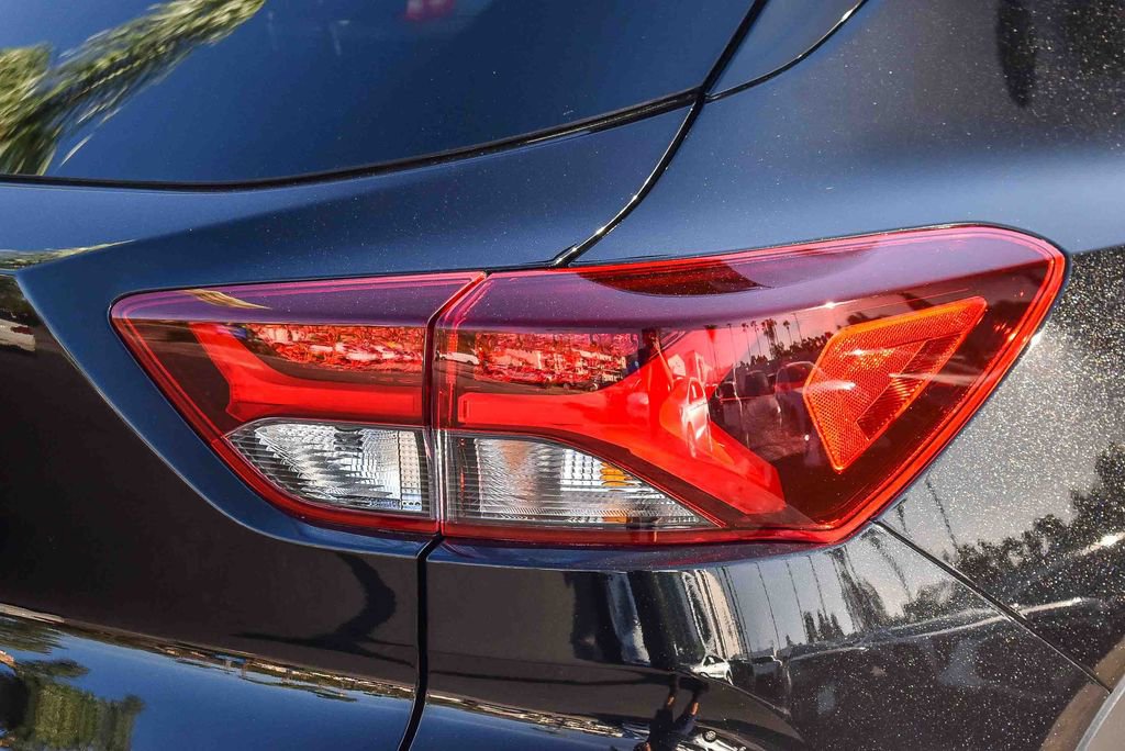 Used 2023 Chevrolet TrailBlazer RS w/ Sun and Liftgate Package image 7