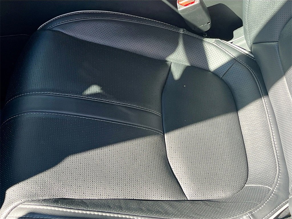 Used 2025 Honda Pilot Elite image 18