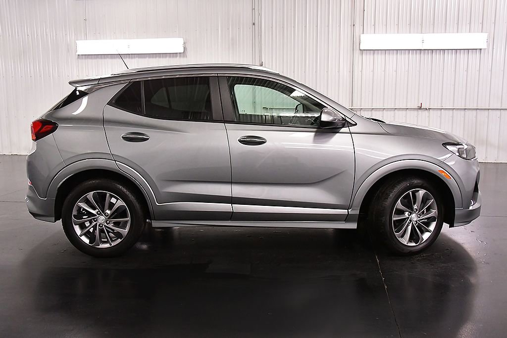 Used 2023 Buick Encore GX Select w/ Sport Touring Package FWD image 8