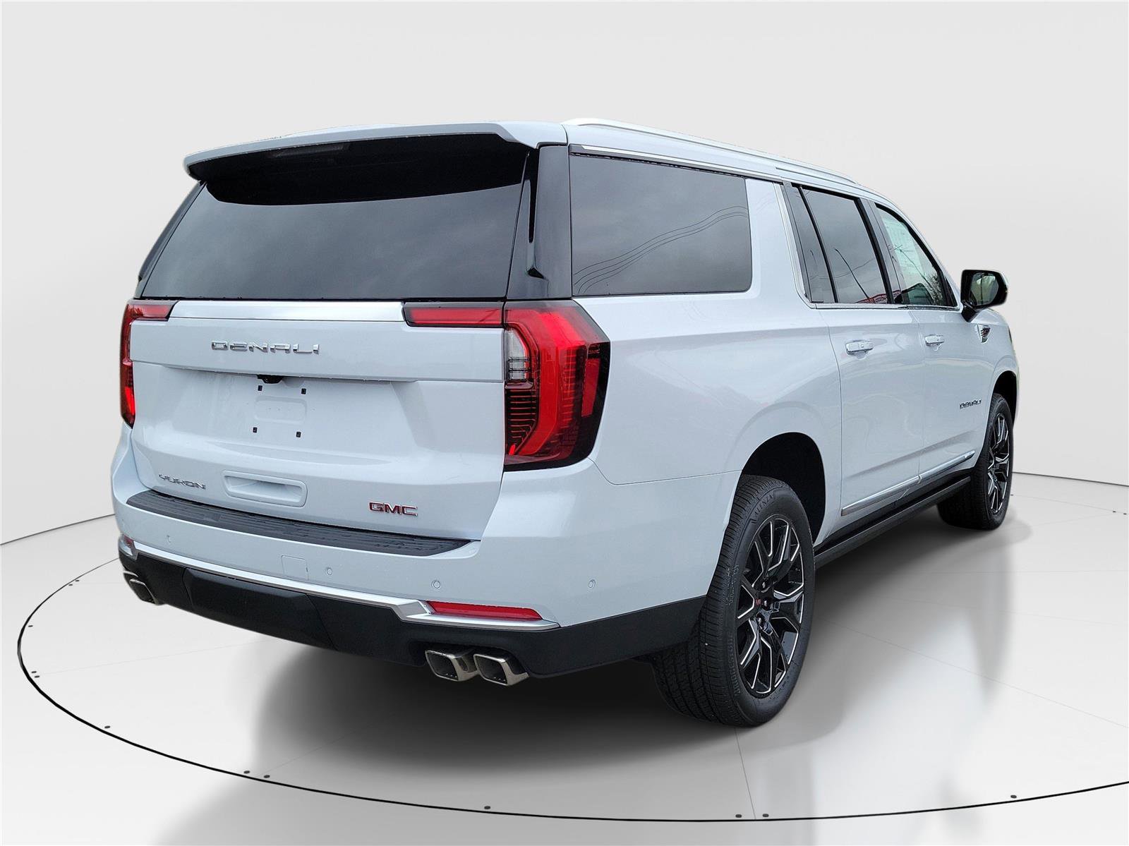New 2026 GMC Yukon XL Denali w/ Sun & Power Step Package image 4