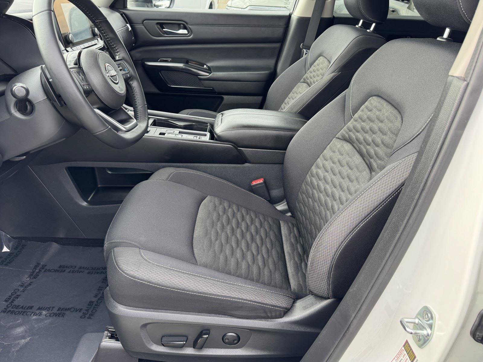Used 2022 Nissan Pathfinder SV FWD image 20