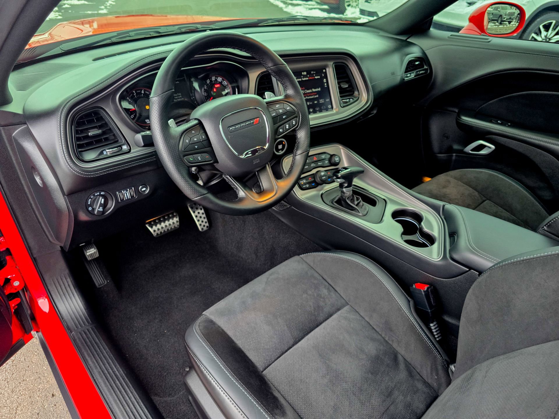 Used 2023 Dodge Challenger R/T w/ Plus Package image 9