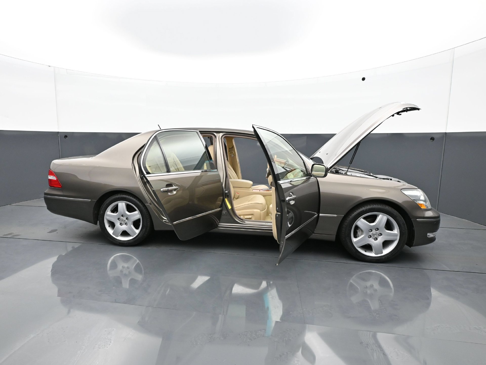 Used 2005 Lexus LS 430 RWD image 38