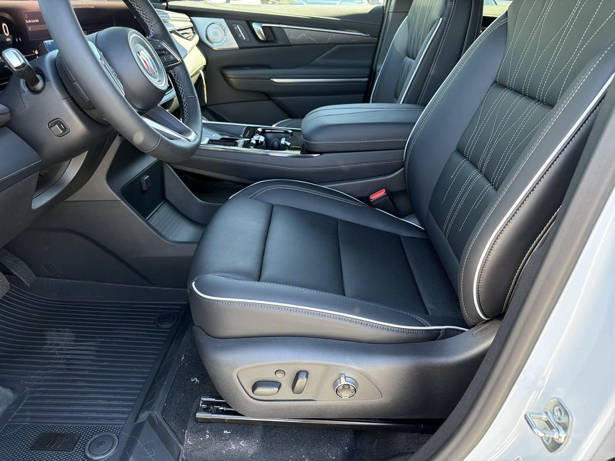 New 2027 Buick Enclave Avenir FWD image 16