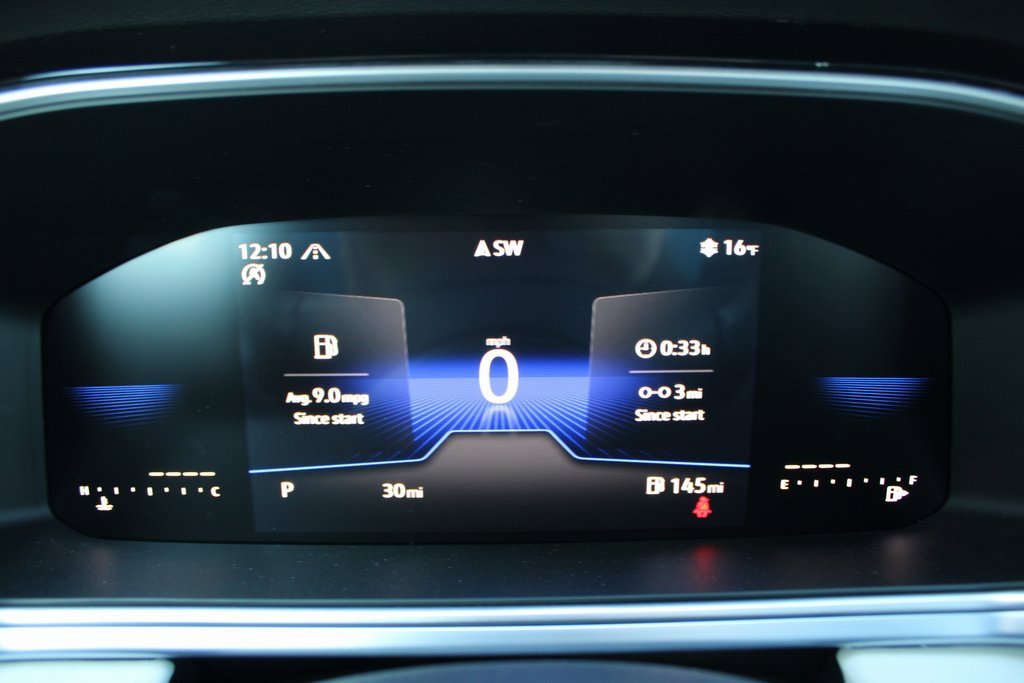 Certified 2025 Volkswagen Taos SE image 11