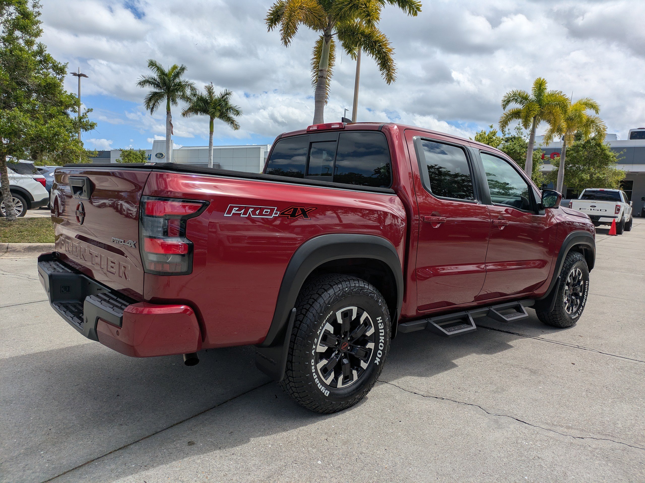 Used 2022 Nissan Frontier PRO-4X AWD/4WD image 4