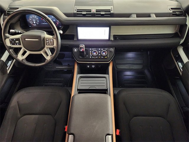 Used 2021 Land Rover Defender 110 image 4