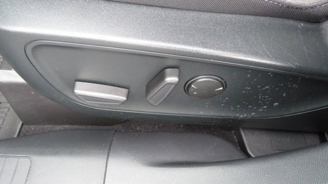 Certified 2022 Ford Escape SE w/ SE Sport Appearance Package image 17