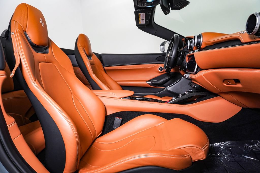 Used 2019 Ferrari Portofino RWD image 18