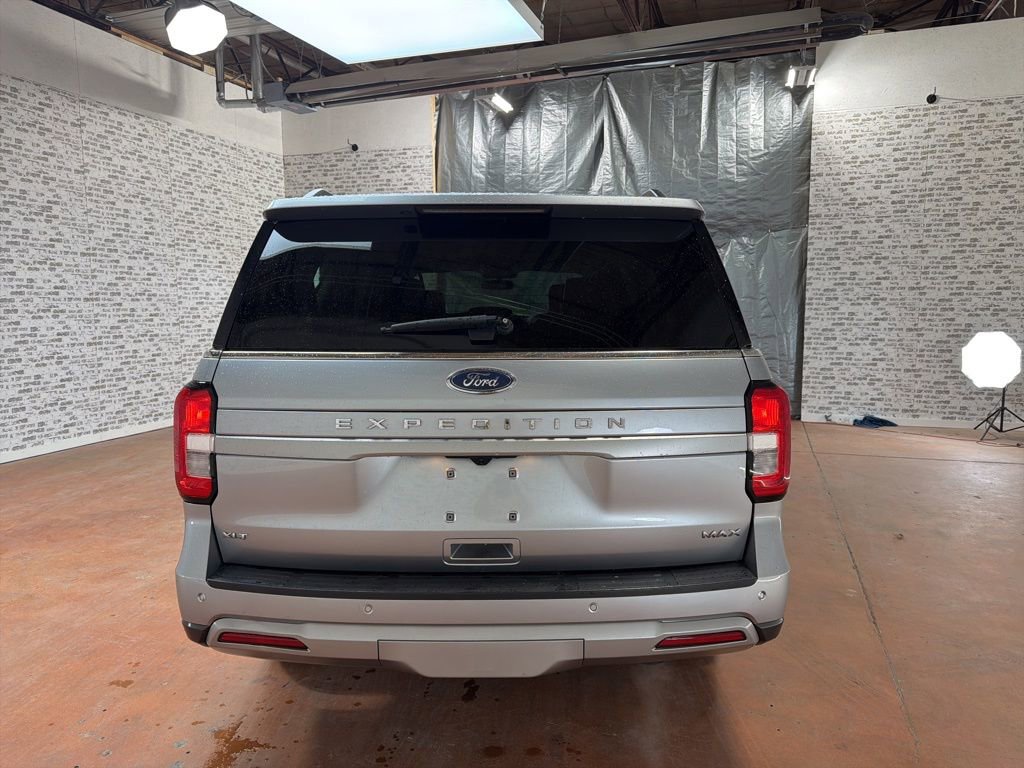 Used 2024 Ford Expedition Max XLT image 6
