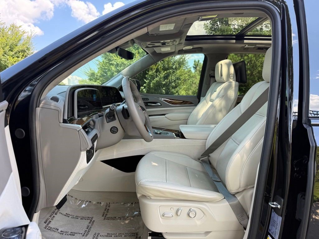 Certified 2024 Cadillac Escalade Sport Platinum w/ LPO, ONYX Package AWD/4WD image 22