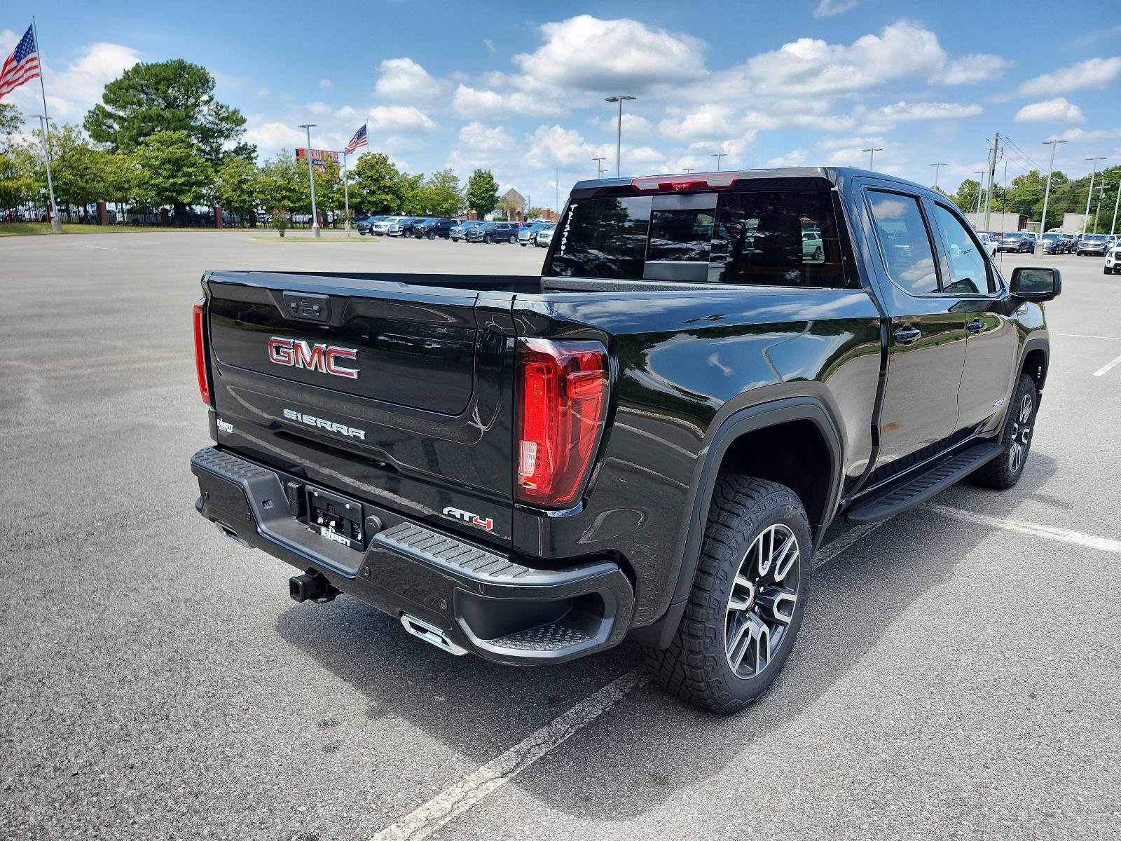 New 2026 GMC Sierra 1500 AT4 w/ AT4 Premium Package image 3