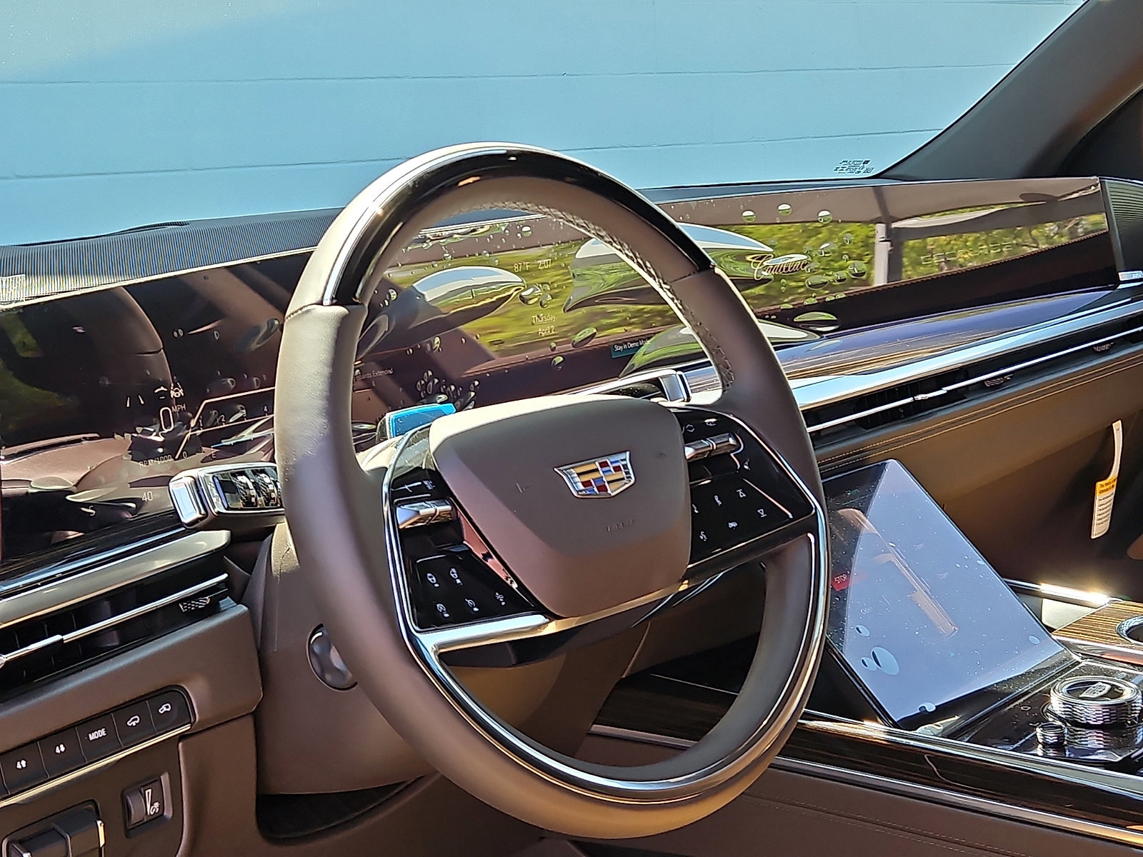 New 2026 Cadillac Escalade Luxury w/ Touring Package AWD/4WD image 12