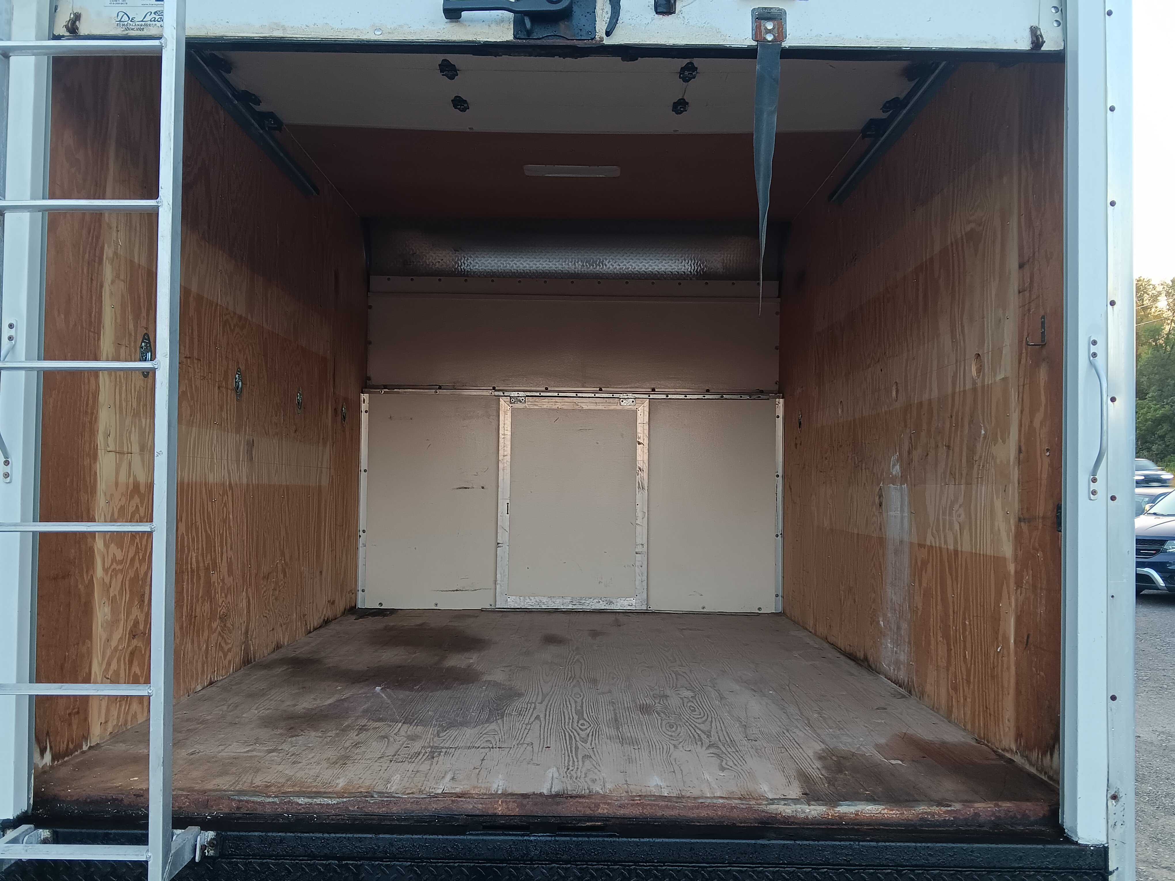 Used 2014 Ford E-350 and Econoline 350 Super Duty RWD image 4