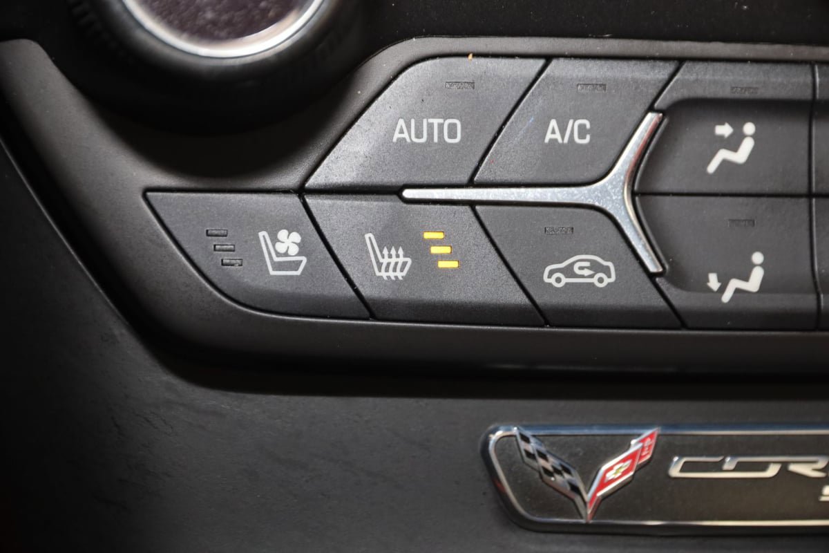 Used 2016 Chevrolet Corvette Stingray Coupe w/ 2LT Preferred Equipment Group RWD image 8