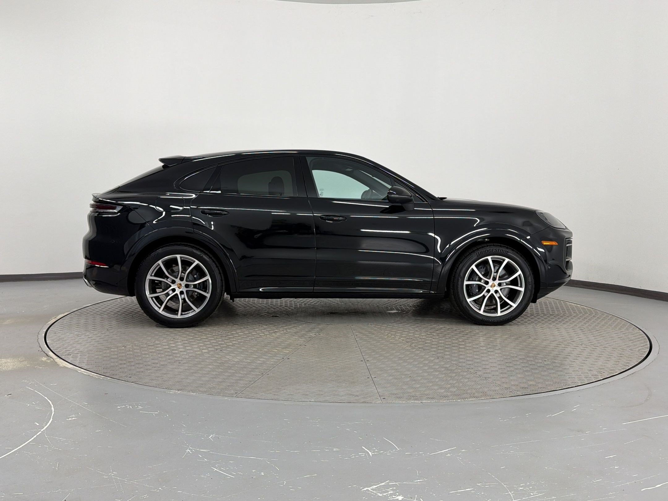 New 2026 Porsche Cayenne Coupe AWD/4WD image 8