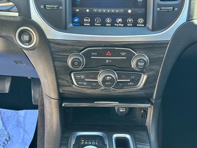 Used 2022 Chrysler 300 Touring image 23