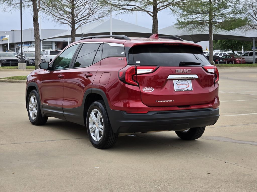 Used 2022 GMC Terrain SLE w/ Driver Convenience Package FWD image 5
