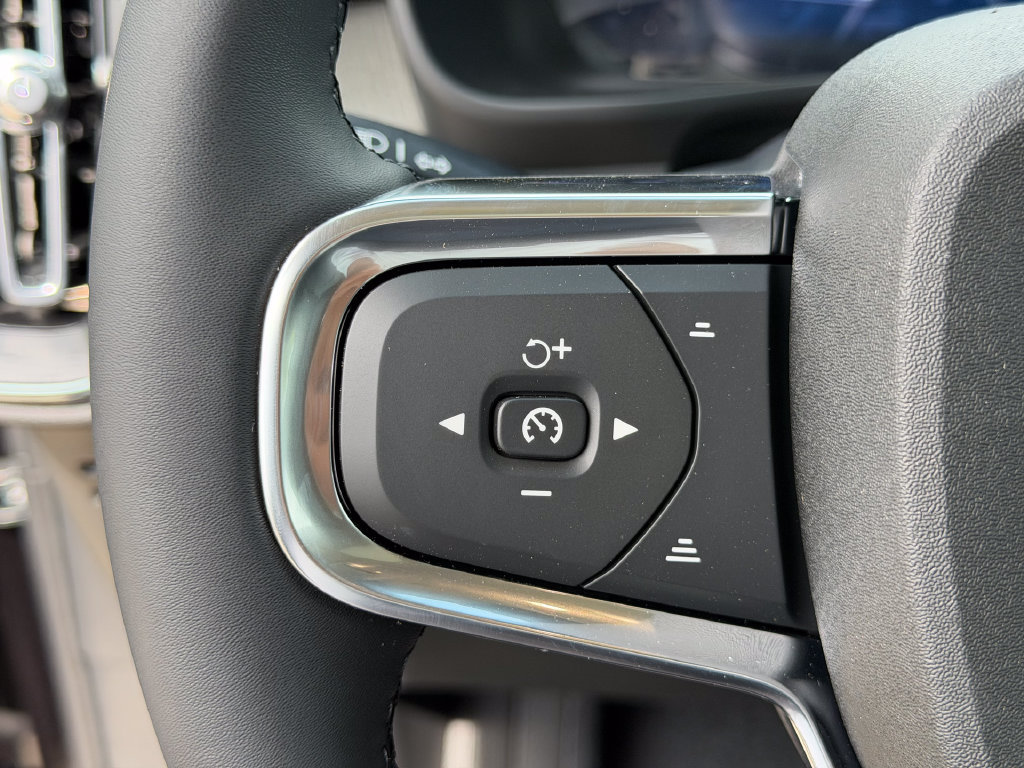 New 2026 Volvo XC40 B5 Ultra w/ Protection Package Premier AWD/4WD image 19