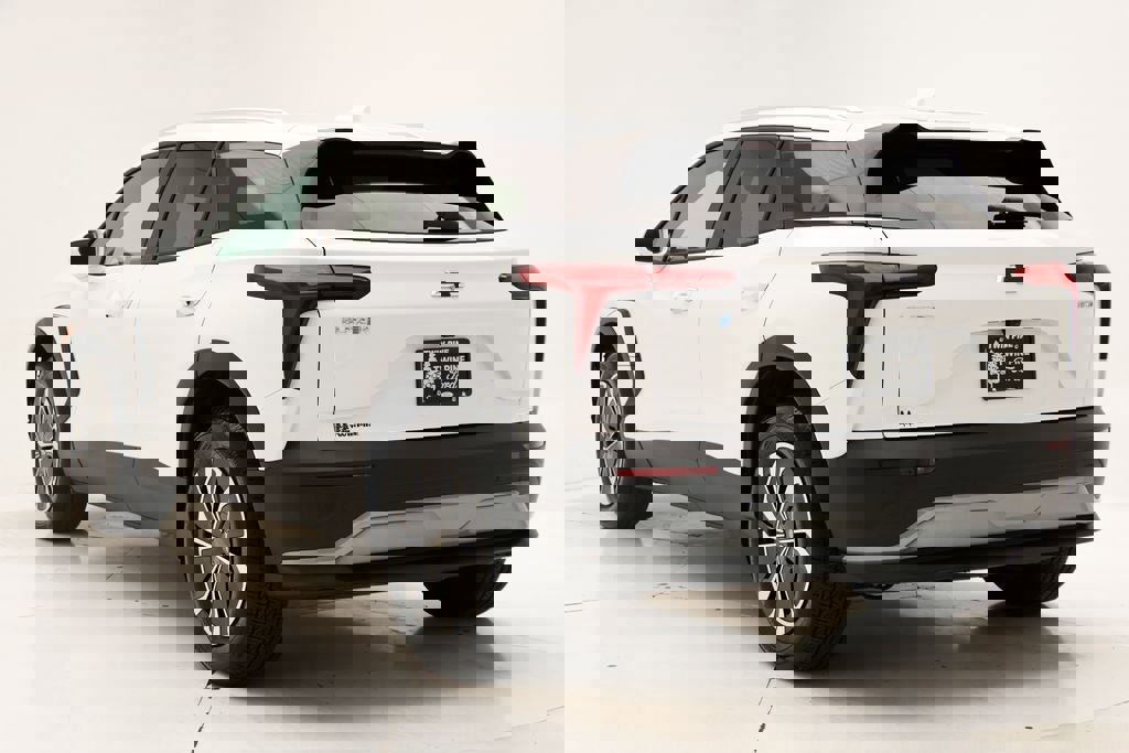 Used 2025 Chevrolet Blazer EV LT image 6