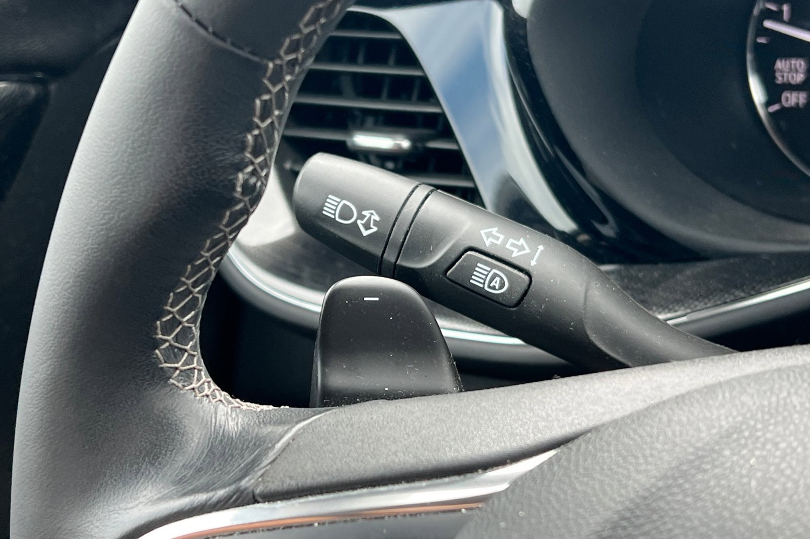 Used 2022 Buick Envision Preferred image 36