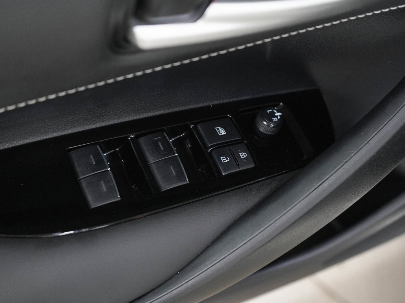 Used 2022 Toyota Corolla SE FWD image 17
